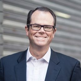 庆祝中新建交35周年音乐交流活动在泉举行